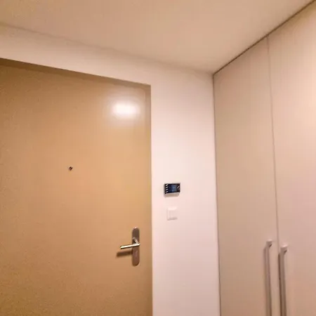 Metropolis Prime With Free Parking דירה ברטיסלאבה