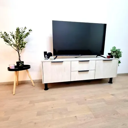 Metropolis Prime With Free Parking ברטיסלאבה