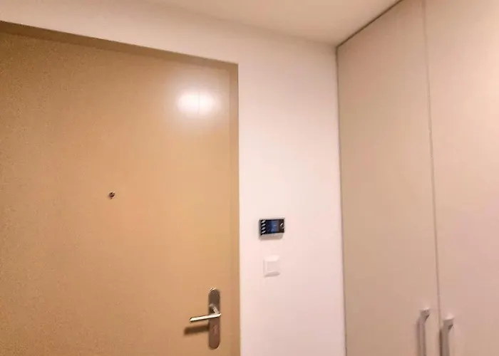 Metropolis Prime With Free Parking דירה ברטיסלאבה